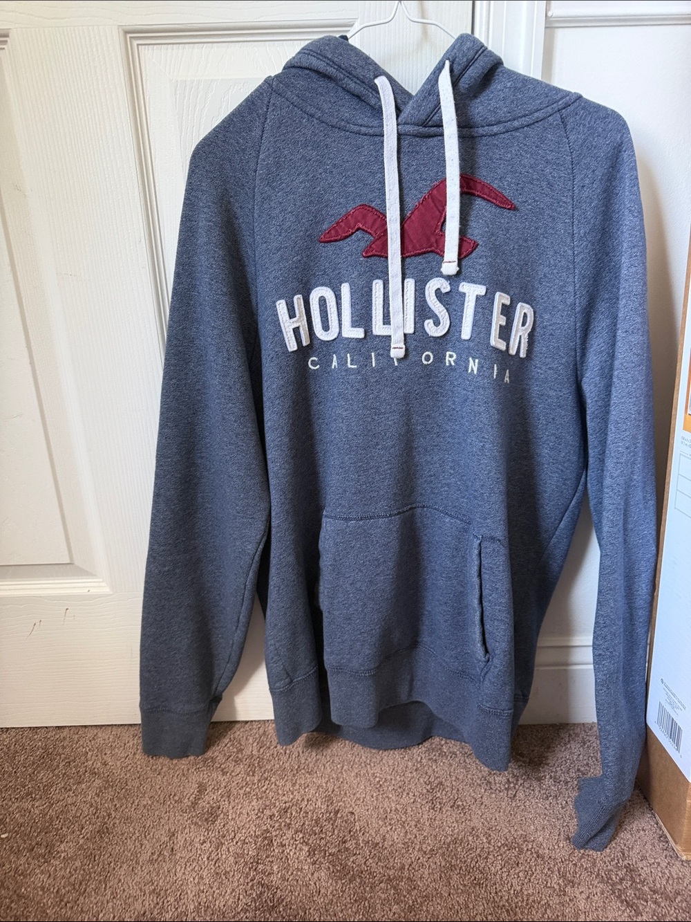 Hollister Men's Heather Navy Hooded Sweatshirt with Red Logo